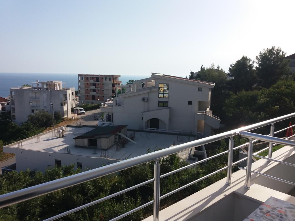 Apartments 3Ade Ulcinj Bagian luar foto